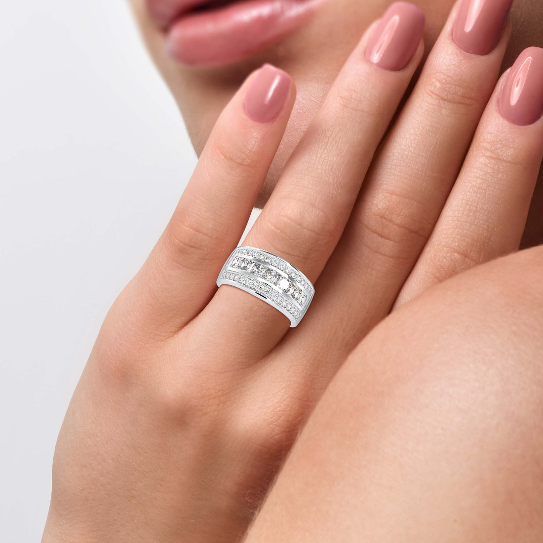 Elegance Orbit Ring